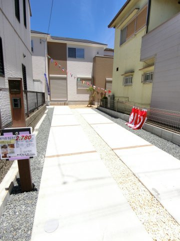 神戸市西区持子3丁目第7　新築一戸建　1区画分譲の駐車場|カースペースがあります