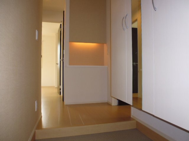 シャルムＢの玄関