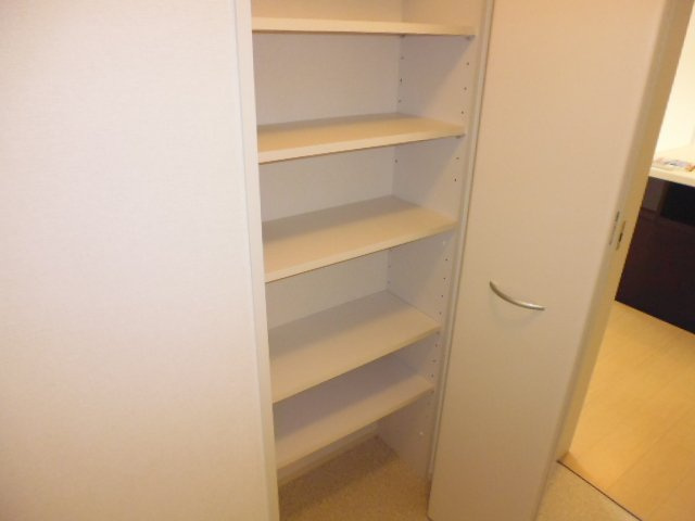 シャルムＢの収納