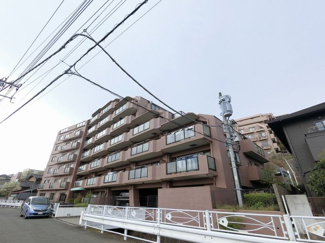 【外観】 | 南向き大型バルコニー・角部屋につき陽当り良好です♪
