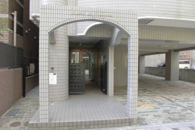 【エントランス】 | イメイブル・ド・舞鶴 | 建物の内部です