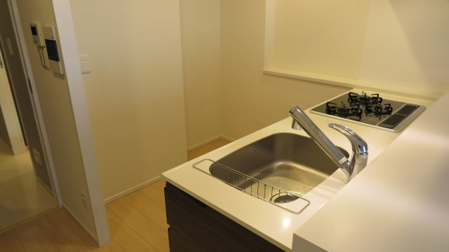CONOE本町通のキッチン