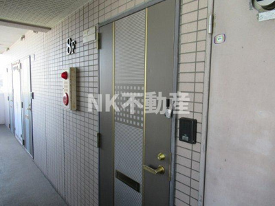 【玄関】 | ビクトワール小阪（八戸ノ里賃貸） | 落ち着いた玄関です