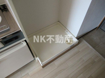 【設備】 | ビクトワール小阪（八戸ノ里賃貸） | 室内洗濯パンです