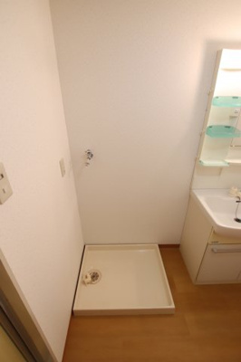 【設備】 | メゾンアルカディア金剛 | 室内洗濯機置場