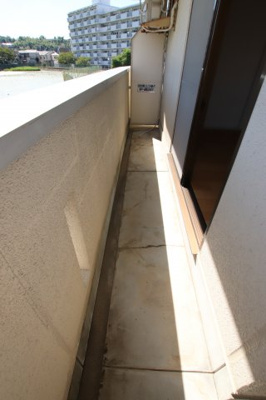 【バルコニー】 | メゾンアルカディア金剛