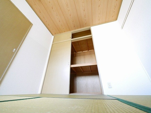 セラビ梅美台Bの収納