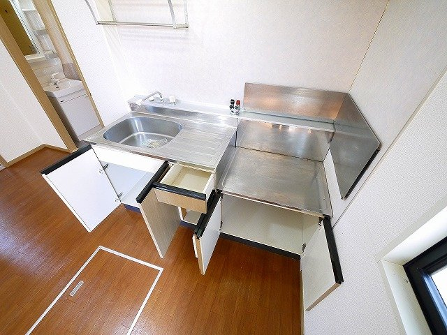 セラビ梅美台Bのキッチン