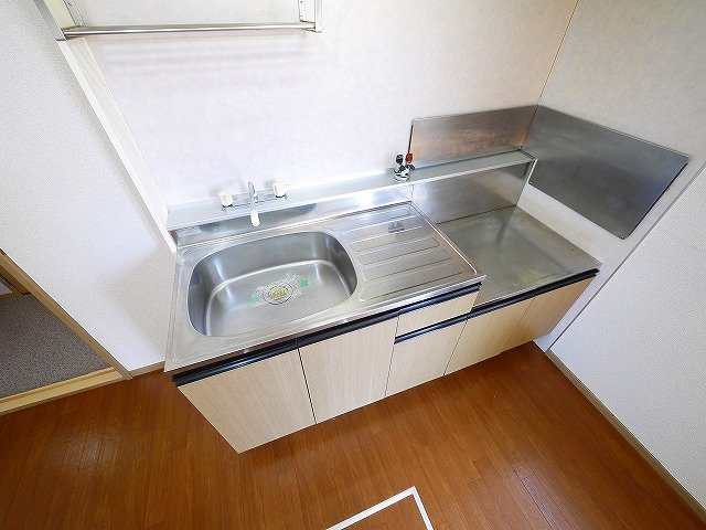 セラビ梅美台Bのキッチン