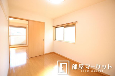 【寝室】 | ファミール尺口