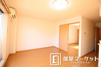 【内装】 | ファミール尺口