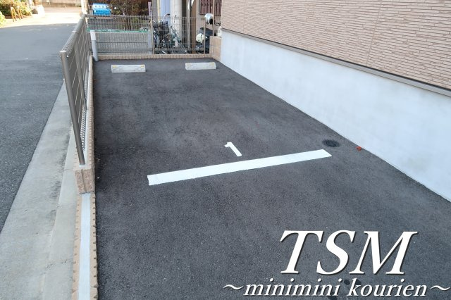 フジパレス八坂町の駐車場