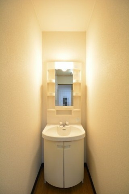 【洗面所】 | コーポエム | スペースが確保できる洗面所です