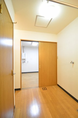 【洗面所】 | コーポエム | 洗濯機置き場