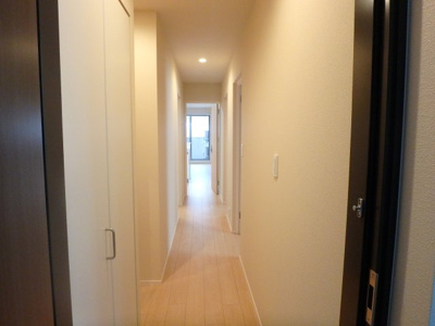 【玄関】 | メゾン・イセキス曽根