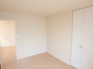 【洋室】 | メゾン・イセキス曽根