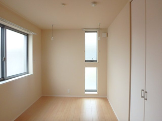 【洋室】 | メゾン・イセキス曽根