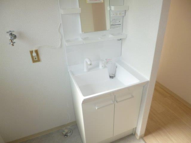 ファミールササキの独立洗面台|シャンプードレッサー