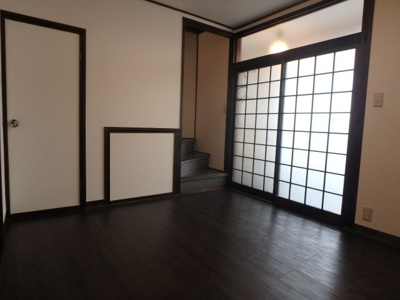 【洋室】 | 若江南町貸家