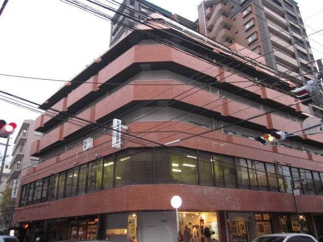 警固丸ビルの外観|1,2階はテナントです