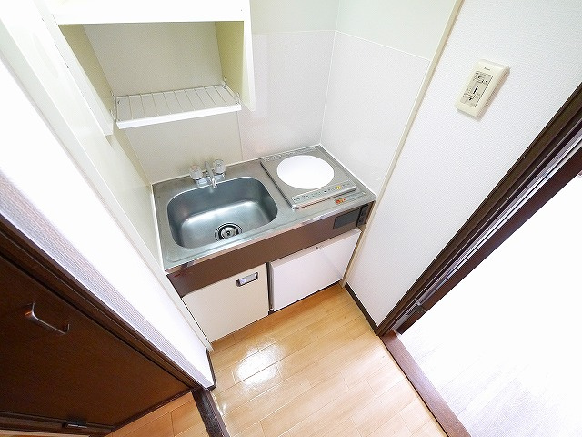 シティパレス西大寺北町Ｐ１のキッチン|きれいなキッチンです