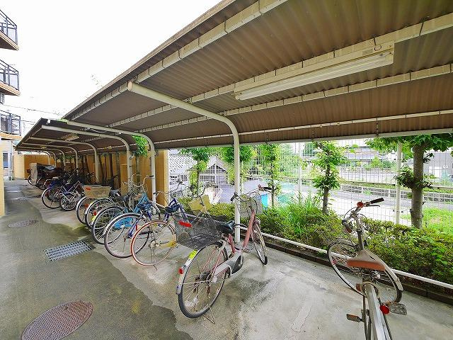 ふぁみ～ゆ生駒弐番館のその他共用部分|自転車置き場