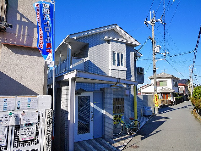 シティパレス生駒東松ヶ丘Ｐ２の外観|外観は落ち着いています