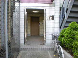 【エントランス】