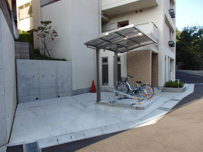 【駐車場】