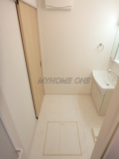 【洗面所】 | オリエントV | 脱衣所