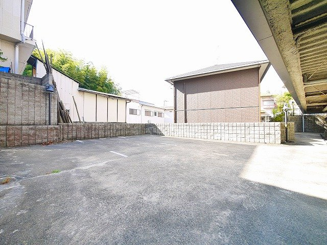 みつがらすの駐車場|駐車場完備です