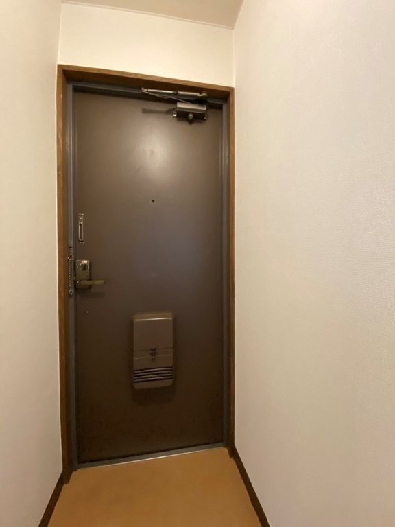 マンションストークの玄関