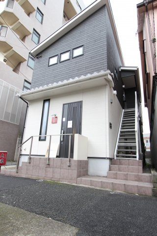 レオパレスMTテラスの外観