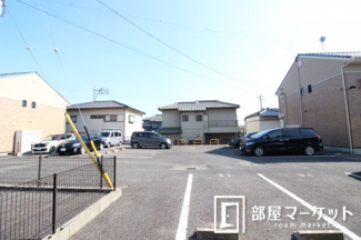 【駐車場】