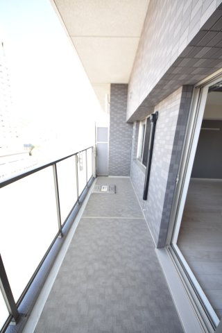 プレサンス神戸元町のバルコニー