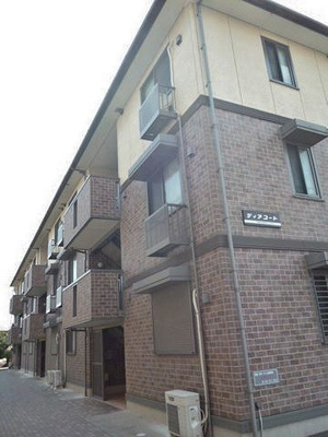 【外観】 | ディアコート | 南武線「稲田堤」駅より徒歩5分！京王相模原線「京王稲田堤」駅も徒歩7分！2駅・2沿線利用可能で便利な立地の3階建てアパートです☆