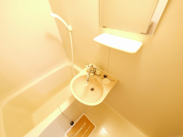 シティパル大宮　Ａ棟の洗面所|ゆったりとスペースのある洗面所