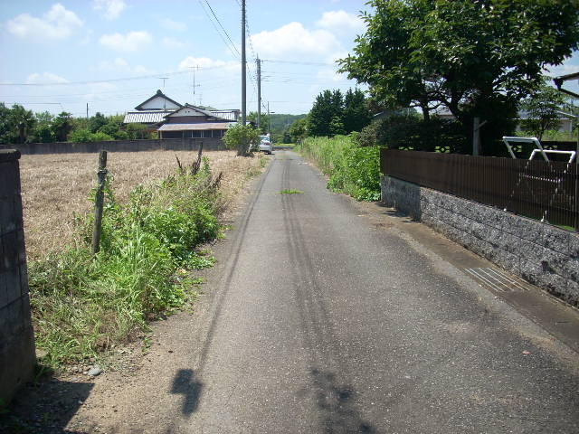 熊谷市箕輪全３区画　土地１２６坪の前面道路含む現地写真