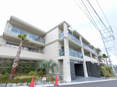 【外観】 | ヴェレーナシティパレ・ド・シエルカルティエ2 | 京急本線「屏風浦」駅より徒歩8分！フラットアプローチ