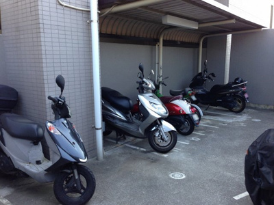 【その他共用部分】 | クレッセントアクアポリス | バイク置場