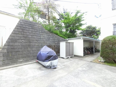 【その他共用部分】 | 宮前平サニーヒルB棟 | バイク置場