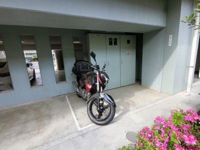 【その他共用部分】 | イクシア高津 | バイク置場