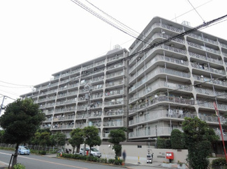 【外観】 | 南向きバルコニー・9階部分につき陽当り良好です♪