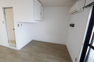 【洋室】 | シャトー真美ヶ丘