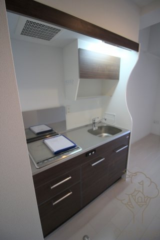 セレニテ福島カルムのキッチン