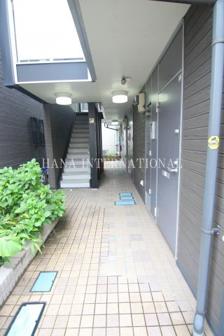 クレスト千寿二号舘のエントランス