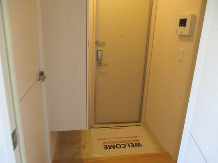 サニーフォレストＢの玄関