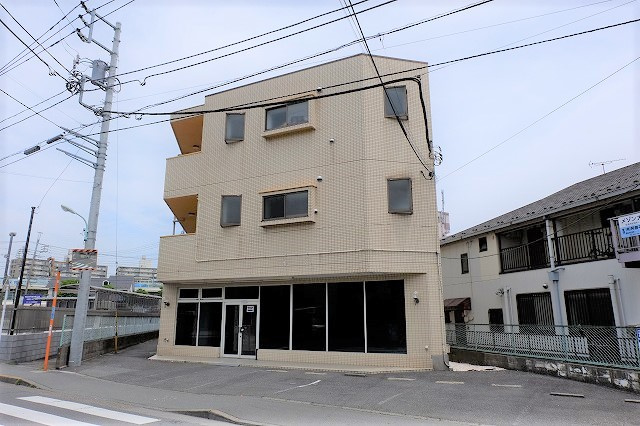 アミー松原の外観