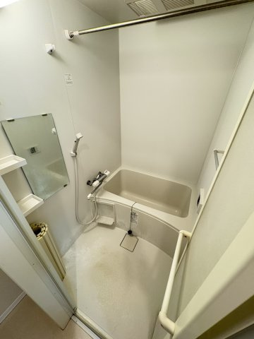 カーサグランデ本八幡の浴室