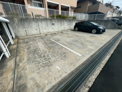 【駐車場】 | アムール魚住